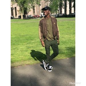 Meet your Posher, Leonardo